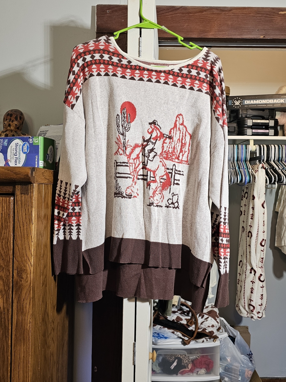 Women's Cream & Brown Western Graphic Crewneck Sweater